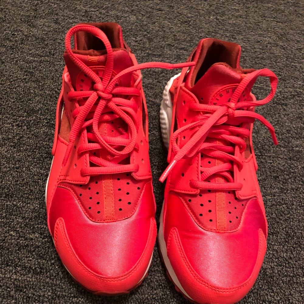 Nike Huaraches Red/Orange